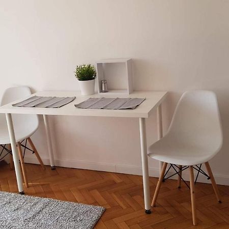 Apartament Plac Trzech Krzyzy Варшава Екстер'єр фото