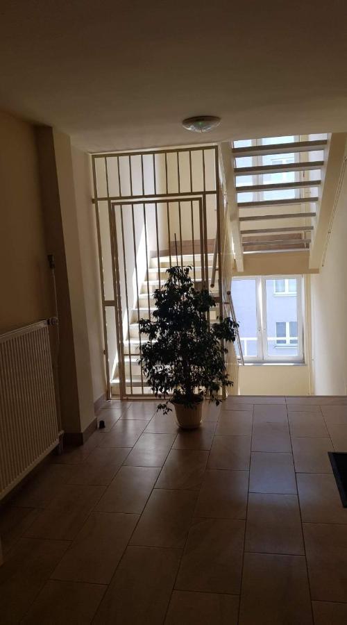Apartament Plac Trzech Krzyzy Варшава Екстер'єр фото
