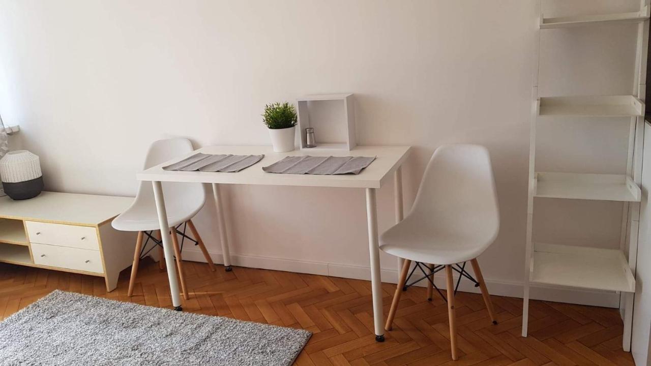 Apartament Plac Trzech Krzyzy Варшава Екстер'єр фото